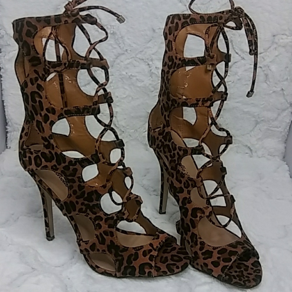 Divalicious Leopard Print Heels -Never Worn.